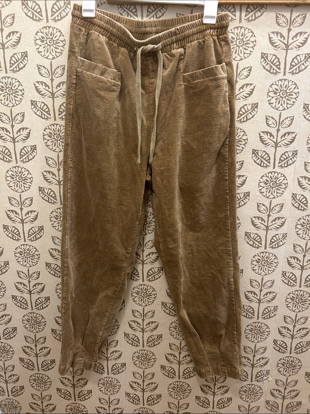 Women's Cropped Corduroy Drawstring Pants in Tan